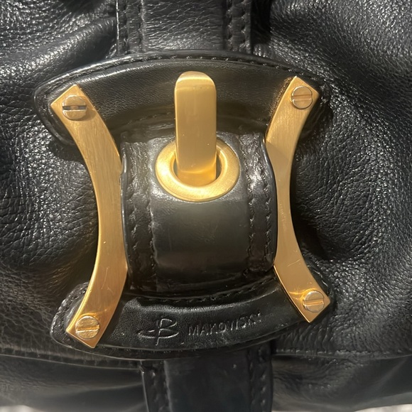 B Makowsky purse 100% Genuine leather very soft - black and gold hardware - Picture 2 of 13